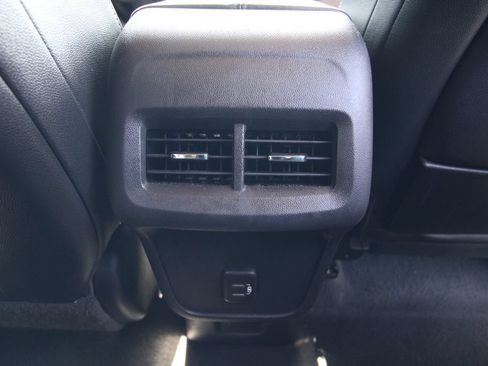Used 2024 GMC Terrain SLT AWD/4WD image 33