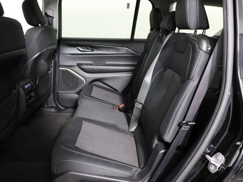 Used 2022 Jeep Grand Cherokee L Laredo w/ Luxury Tech Group I AWD/4WD image 13