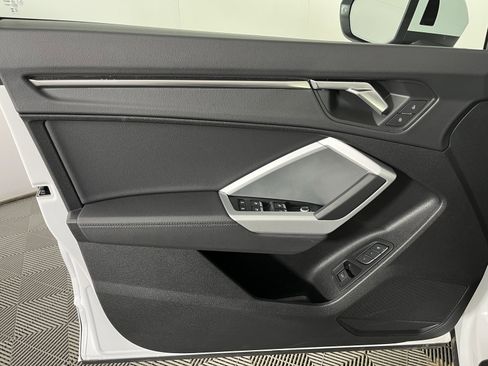 Used 2025 Audi Q3 2.0T Premium w/ Convenience Package image 19
