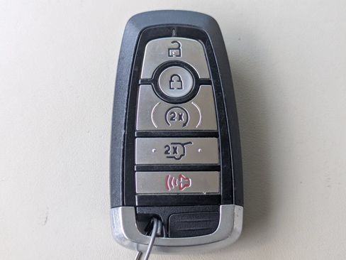 Used 2020 Ford Expedition Platinum AWD/4WD image 30