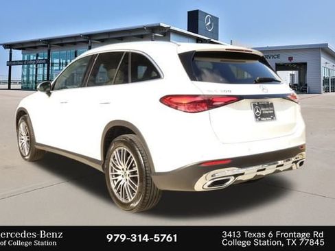Certified 2025 Mercedes-Benz GLC 300 4MATIC image 9
