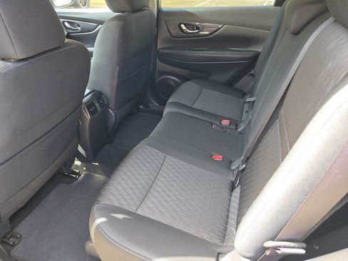 Used 2018 Nissan Rogue SV FWD image 13
