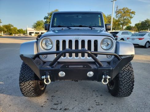 Used 2016 Jeep Wrangler Unlimited Sahara w/ Max Tow Package AWD/4WD image 2