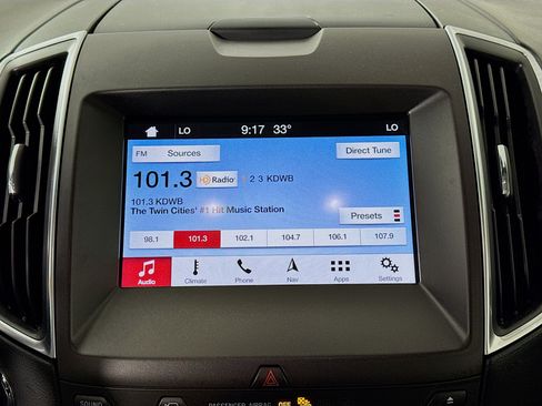 Used 2019 Ford Edge Titanium w/ Equipment Group 301A AWD/4WD image 15