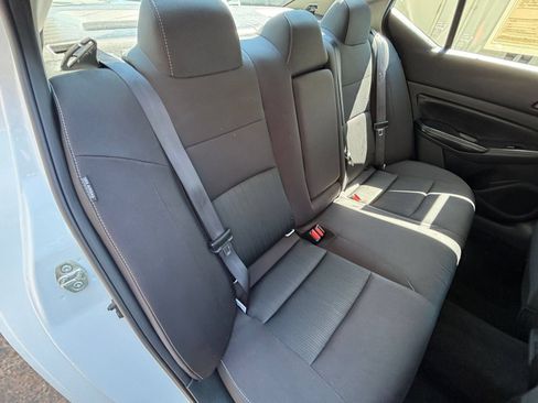 Used 2025 Nissan Altima 2.5 SV FWD image 35