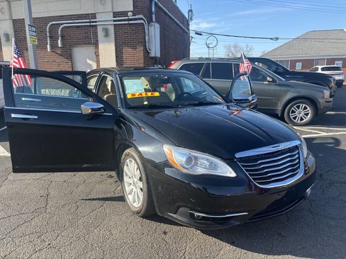 Used 2014 Chrysler 200 Limited w/ Sun/Sound Group FWD image 7