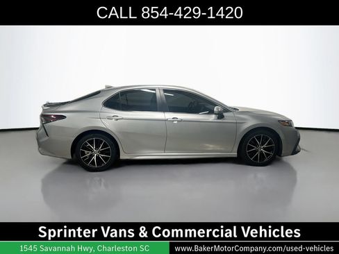 Used 2021 Toyota Camry SE FWD image 8