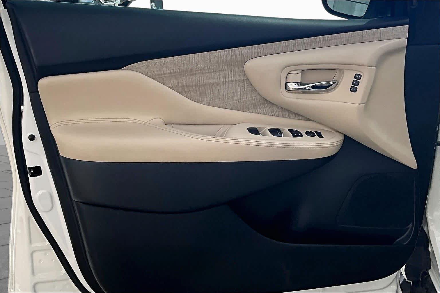 Used 2020 Nissan Murano SL w/ Moonroof Package FWD image 20