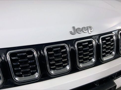 Used 2025 Jeep Compass Limited AWD/4WD image 28