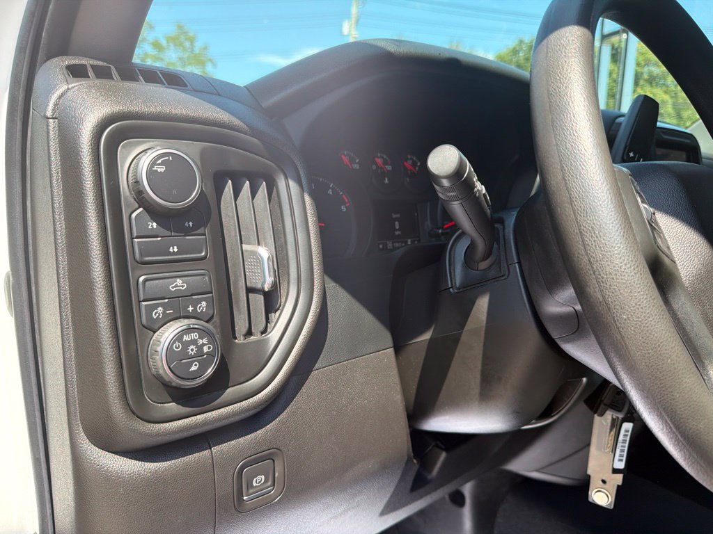 Certified 2022 Chevrolet Silverado 2500 Custom w/ Custom Value Package AWD/4WD image 27