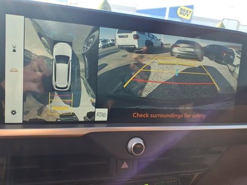 Used 2025 Toyota Crown Signia w/ Advanced Technology Package image 12