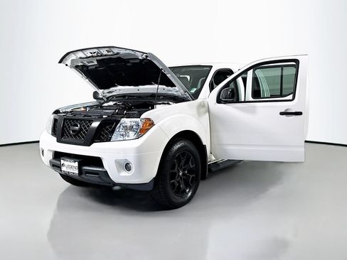 Used 2021 Nissan Frontier SV w/ Midnight Edition Floor Mats RWD image 19