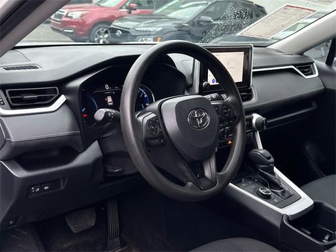 Certified 2024 Toyota RAV4 LE image 21