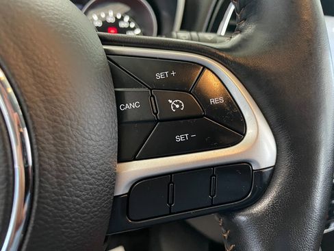 Used 2018 Jeep Compass Limited w/ Navigation Group image 11