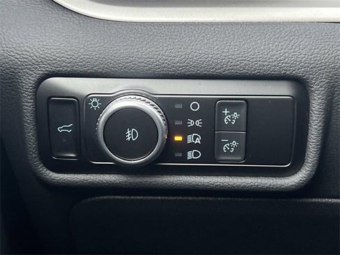 Certified 2022 Ford Explorer XLT w/ Equipment Group 202A image 29