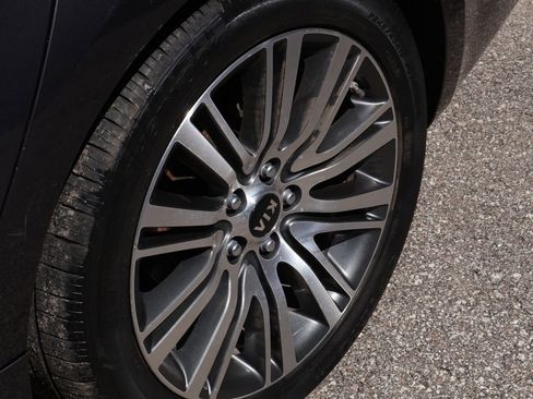 Used 2014 Kia Cadenza Premium FWD image 38