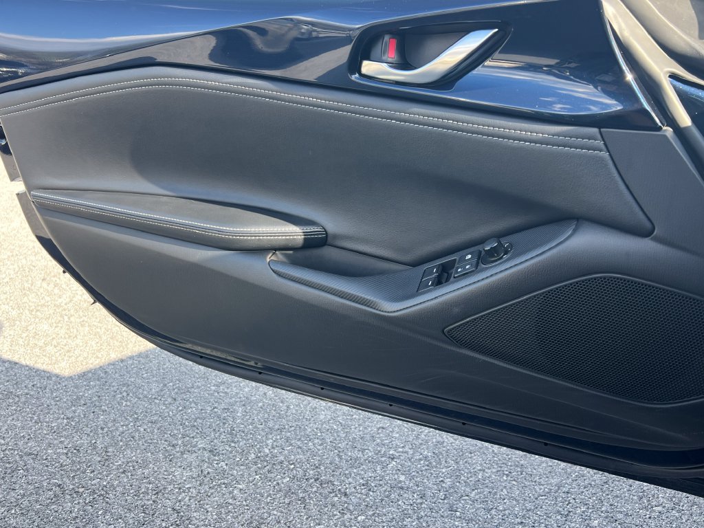 Used 2025 MAZDA MX-5 Miata RF Grand Touring RWD image 13