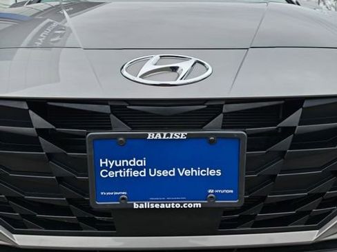Used 2023 Hyundai Elantra SEL w/ Convenience Package FWD image 12
