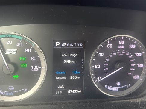 Used 2017 Hyundai Sonata Limited FWD image 17