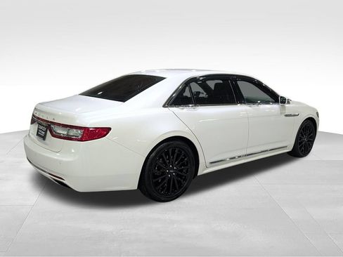 Used 2017 Lincoln Continental Select AWD/4WD image 5