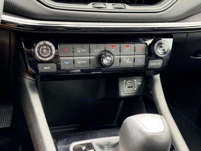 Used 2026 Jeep Compass Limited AWD/4WD image 21