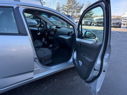 Used 2014 Chevrolet Spark LT image 8