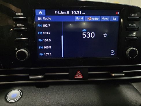 Used 2021 Hyundai Elantra SEL w/ Convenience Package FWD image 25