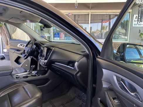 Used 2019 Chevrolet Traverse RS AWD/4WD image 15