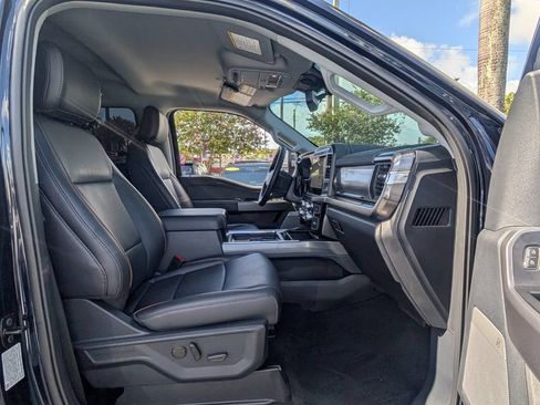 Used 2025 Ford F250 Lariat w/ Black Appearance Package AWD/4WD image 17