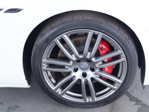 Used 2018 Maserati Ghibli S GranLusso RWD image 39