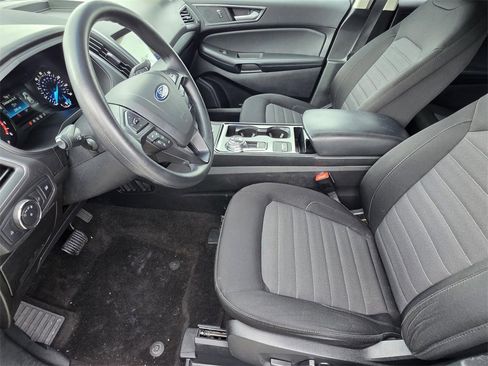 Used 2020 Ford Edge SE image 8