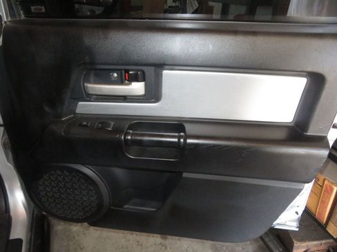 Used 2007 Toyota FJ Cruiser 4WD w/ Upgrade Pkg 1 image 27