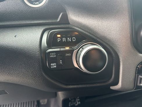 Used 2024 RAM 2500 Tradesman w/ Chrome Appearance Group image 28