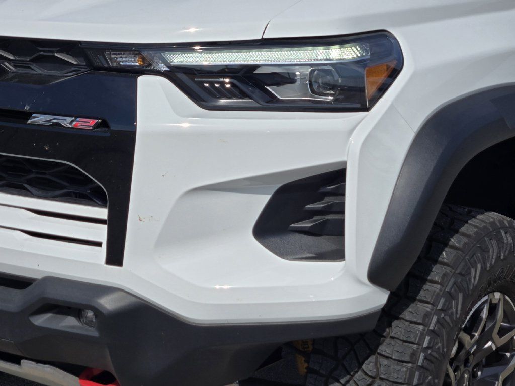 Certified 2025 Chevrolet Colorado ZR2 AWD/4WD image 9
