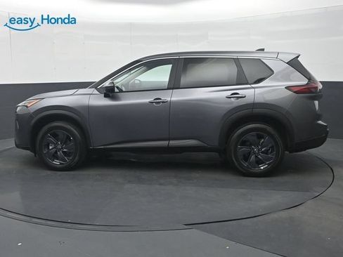 Used 2026 Nissan Rogue SV FWD image 4