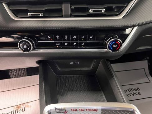 Used 2025 Chevrolet Equinox LT image 45