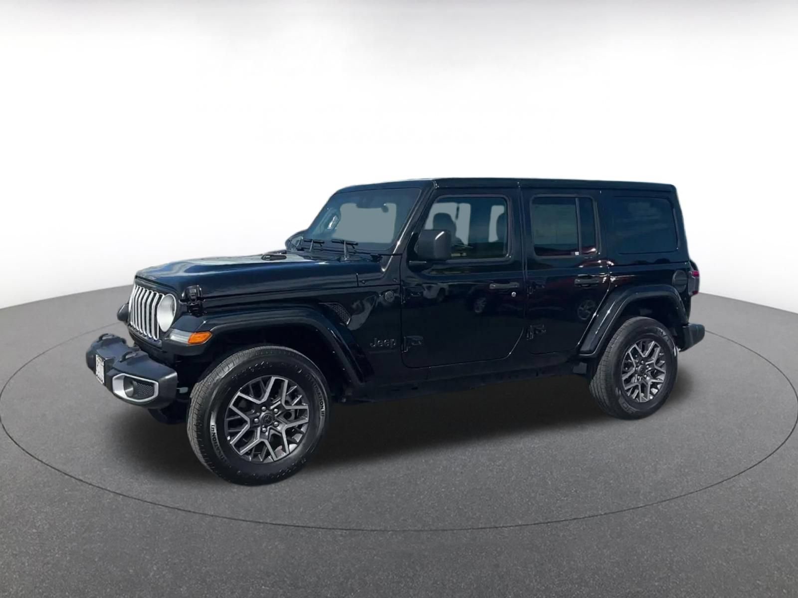 Used 2025 Jeep Wrangler Unlimited Sahara AWD/4WD image 6