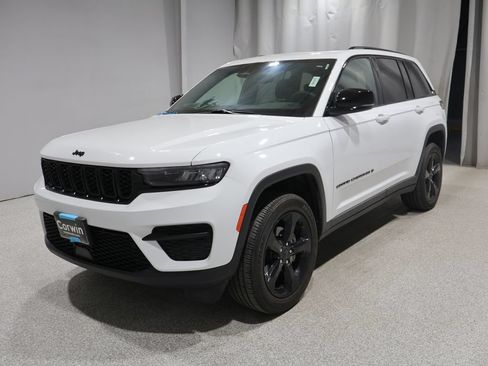 Certified 2023 Jeep Grand Cherokee Altitude AWD/4WD image 7