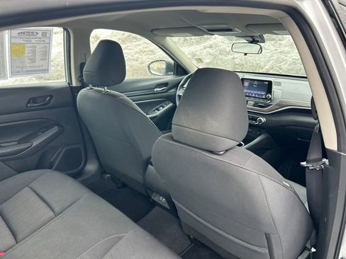 Used 2024 Nissan Altima 2.5 SV image 29