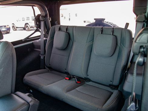 Used 2024 Jeep Wrangler Willys image 25