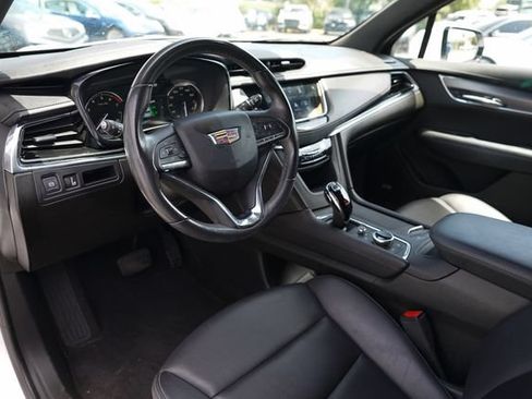 Used 2023 Cadillac XT6 Luxury FWD image 6