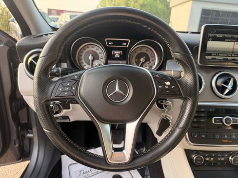 Used 2015 Mercedes-Benz GLA 250 4MATIC image 16