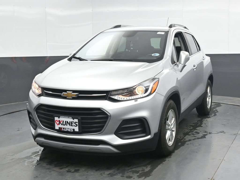 Used 2020 Chevrolet Trax LT w/ LT Convenience Package FWD image 6