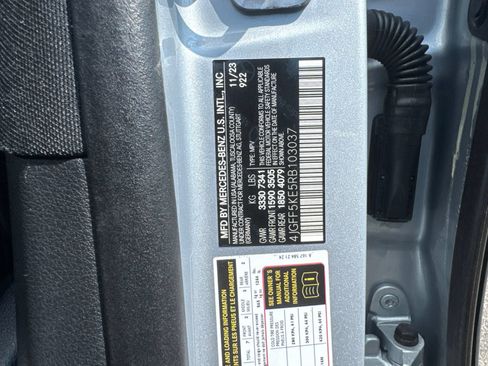 Used 2024 Mercedes-Benz GLS 450 4MATIC image 30