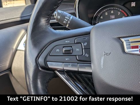 Used 2022 Cadillac XT6 Premium Luxury w/ Technology Package image 32