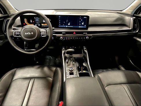 Used 2025 Kia Sorento S FWD image 7