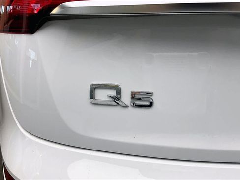 Used 2024 Audi Q5 2.0T Premium AWD/4WD image 33