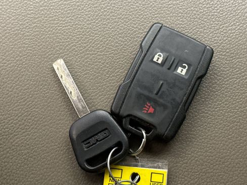 Used 2015 GMC Canyon SLE AWD/4WD image 19