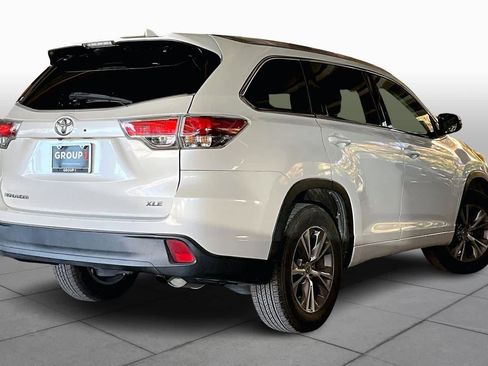 Used 2014 Toyota Highlander XLE image 12