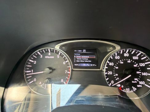 Used 2020 Nissan Pathfinder SL AWD/4WD image 17
